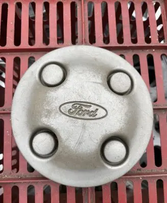 Ford Sierra Original wheel cap 83BB1130AB 83FB1130AA