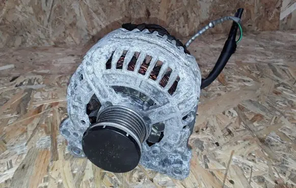 Seat Ibiza IV (6J,6P) Generator/alternator 03C903023A