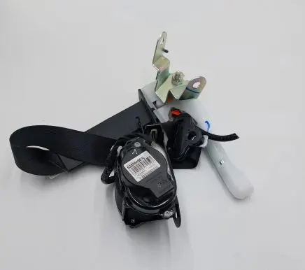 Nissan Leaf II (ZE1) Front seatbelt 638264901L