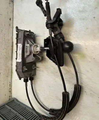 Seat Ibiza IV (6J,6P) Gear shifter/selector 6Q0711049CG