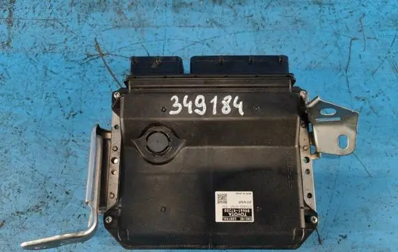 Toyota Prius (XW30) Engine control unit/module 8966147200