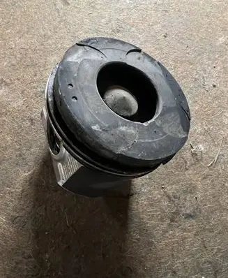 Nissan Almera N16 Piston 