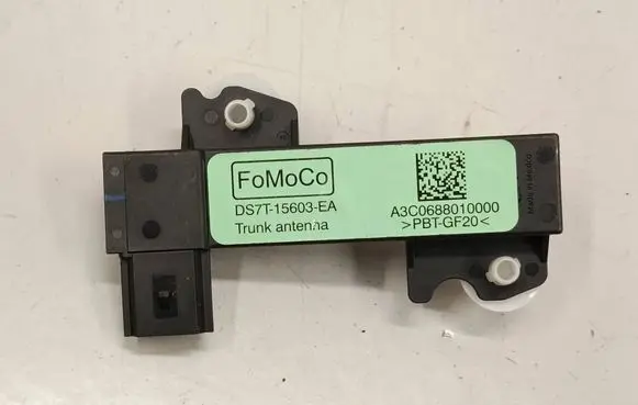 Ford Kuga III Aerial antenna amplifier DS7T15603