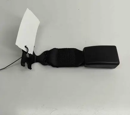 Maserati Quattroporte Middle seatbelt buckle (rear) 622463300B 6700125140