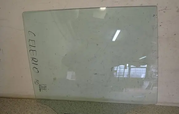 Suzuki Celerio Sliding door window/glass 