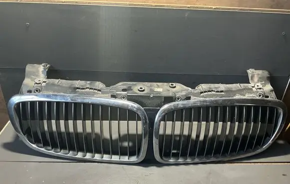 BMW 7 E65 E66 Front grill