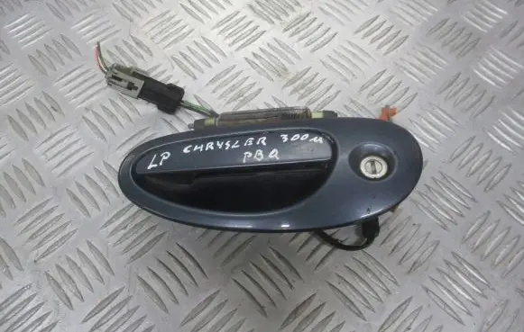 Chrysler 300M Front door exterior handle