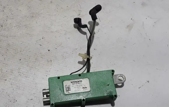 Volvo S40 Aerial antenna amplifier 30737917