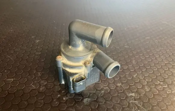 Volkswagen PASSAT B6 Electric auxiliary coolant/water pump 215508T206 5N0965561 701713080