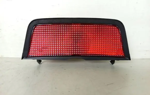 Volvo 850 Third/center stoplight 3512325 E20192039
