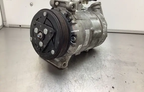 Volvo V70 Air conditioning (A/C) compressor (pump) 36002425