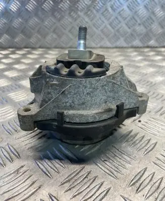 BMW 1 F20 F21 Engine mount bracket 6787658 260612