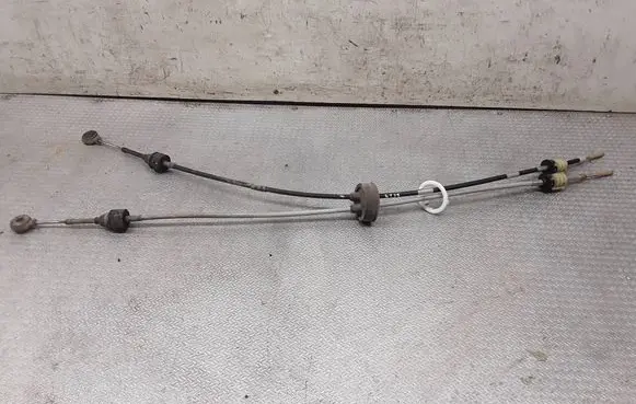 Gear shift cable linkage