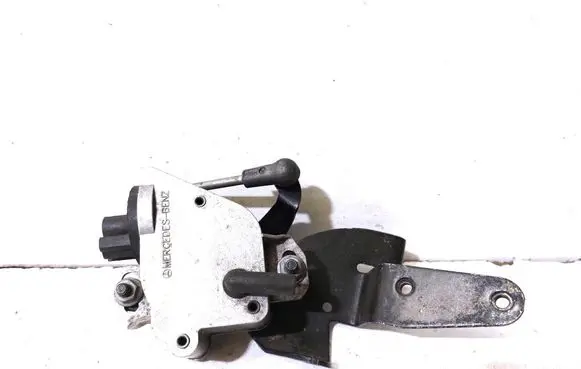Mercedes-Benz E W210 Vacuum valve 