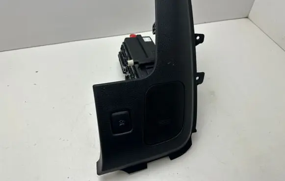 Ford Mustang VI Glove box FR3B63044F09A