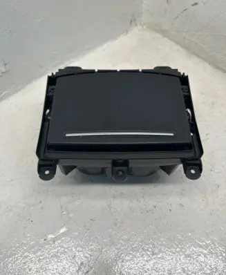 Cup holder front