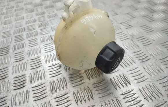 Peugeot 308 Coolant expansion tank/reservoir 9678514680