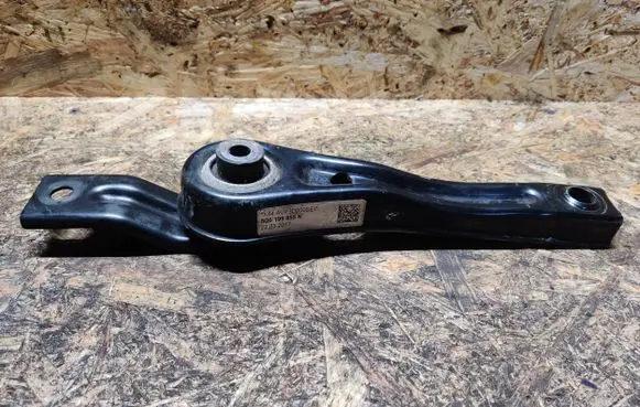 Volkswagen Golf VII Engine mounting bracket 5Q0199855N