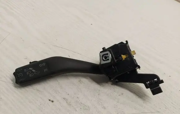 Skoda Octavia Mk2 (1Z) Indicator stalk 1K0953513G 01103512 10351221590233
