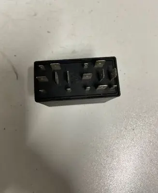 Audi A4 S4 B5 8D Other relay 4A0919471 5KG00656800