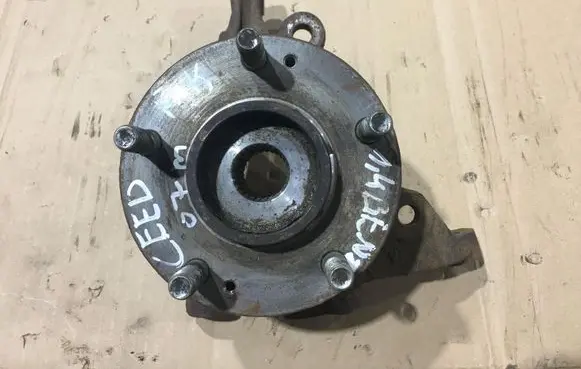 KIA Ceed Front wheel hub