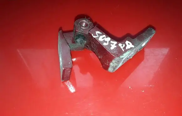 Seat Exeo (3R) Front door upper hinge A046573