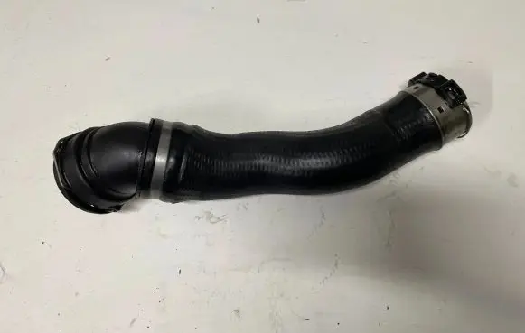 BMW 5 E60 E61 Intercooler hose/pipe 7803747