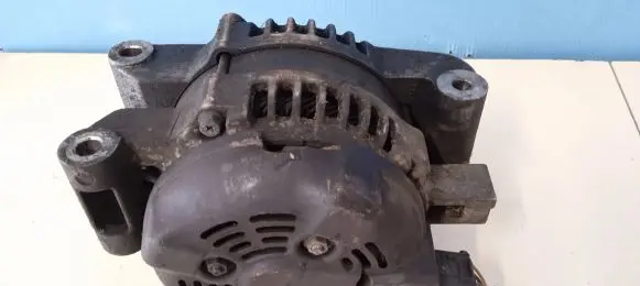 Toyota Avensis T250 Generator/alternator