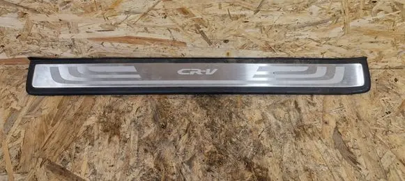 Honda CR-V Front sill trim cover 84202swaa