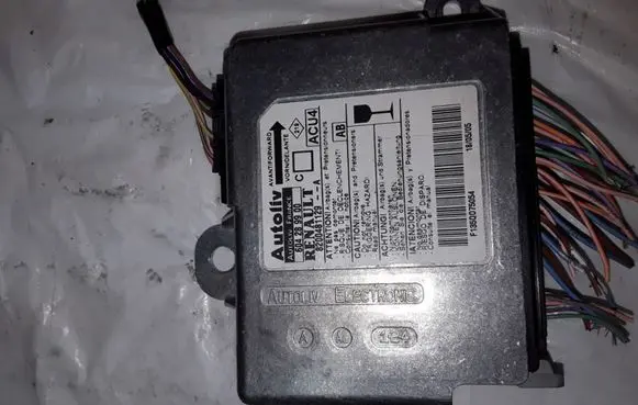 Renault Megane II Airbag control unit/module 8200481129A 604289900