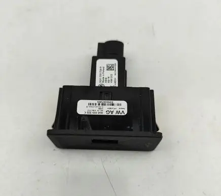 Volkswagen Caddy USB socket connector 5Q0035726N 3G0035222C