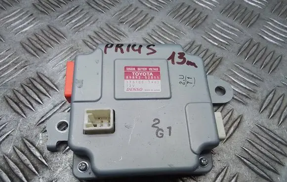 Toyota Prius (XW30) Battery control module 8989252011 1751007462