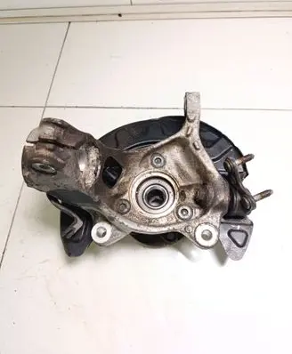 Volkswagen Tiguan Front wheel hub spindle knuckle 5Q0407258C 5Q0407258