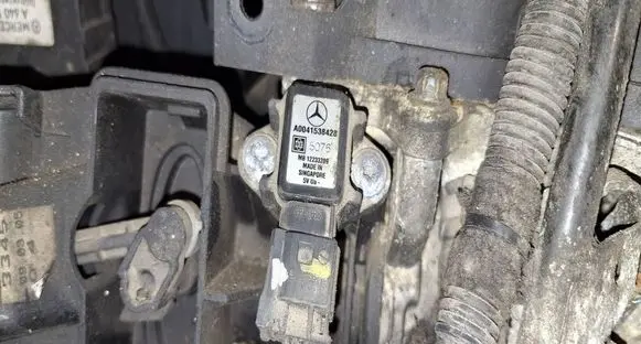 Mercedes-Benz B W245 Air pressure sensor A0041538428