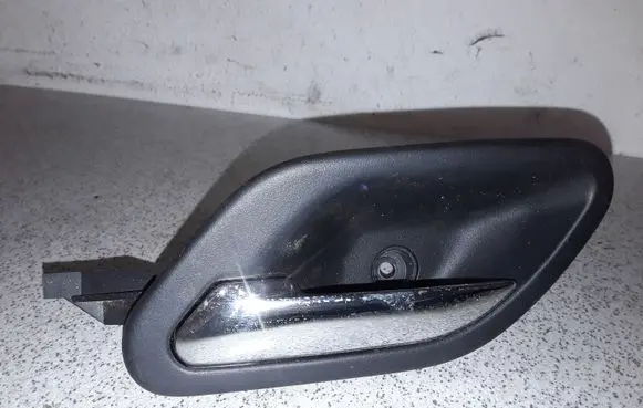 BMW 5 E39 Front door interior handle 8125515