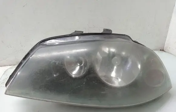 Seat Ibiza III (6L) Headlight/headlamp 5307530804