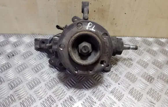 Renault Master III Front wheel hub