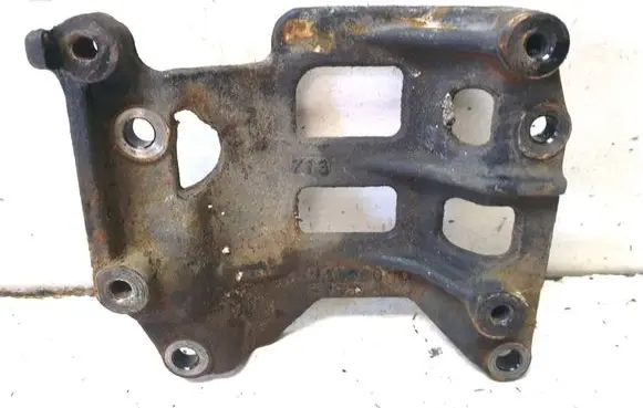 Toyota Corolla Verso AR10 Engine mounting bracket 246260