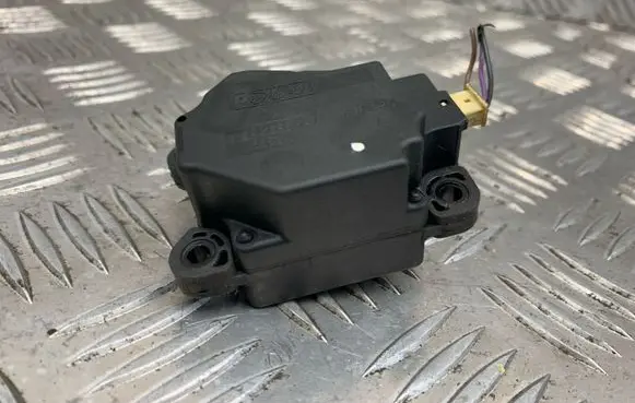 Volvo V50 Air flap motor/actuator 6652A