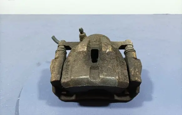 Toyota Urban Cruiser (XP110) Front brake caliper