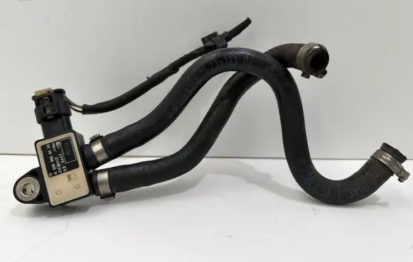 Mercedes-Benz C W205 Exhaust gas pressure sensor A0009056503 00015170 107T12