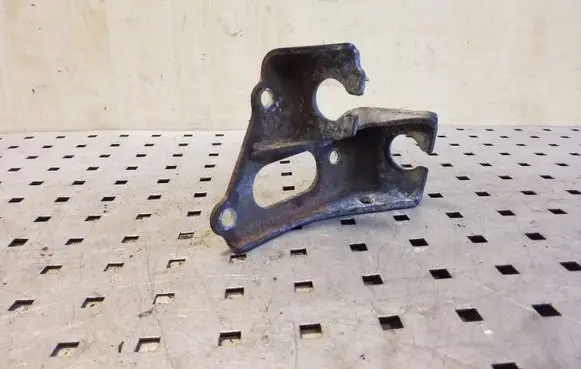Toyota Auris 150 Gear shift cable bracket 