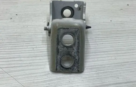 Peugeot 2008 II Rear door upper hinge 