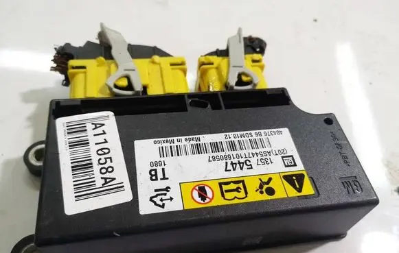 Opel Insignia A Airbag control unit/module 13575447 404376