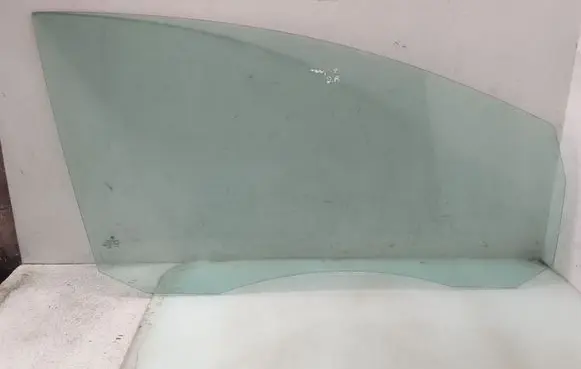 Volkswagen Golf Plus Front door window glass four-door 43R001057