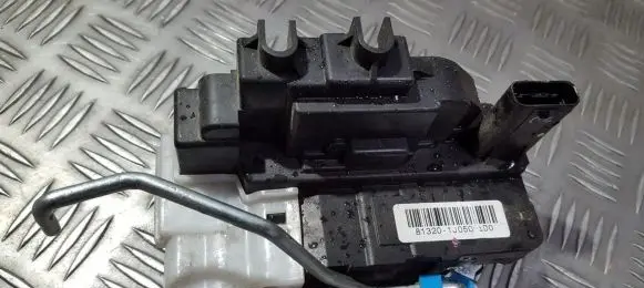 Hyundai i20 (PB PBT) Front door lock 813201J050 81320-1J050