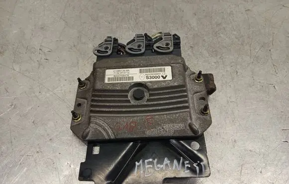 Renault Megane II Engine control unit/module ECU 8200758478 215861358A