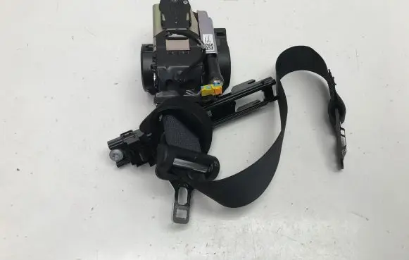 Mercedes-Benz EQC Front seatbelt A2938601300 6493271000 0589P10021