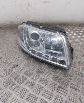 Volkswagen PASSAT B5 Headlight/headlamp SK3401VPAT01