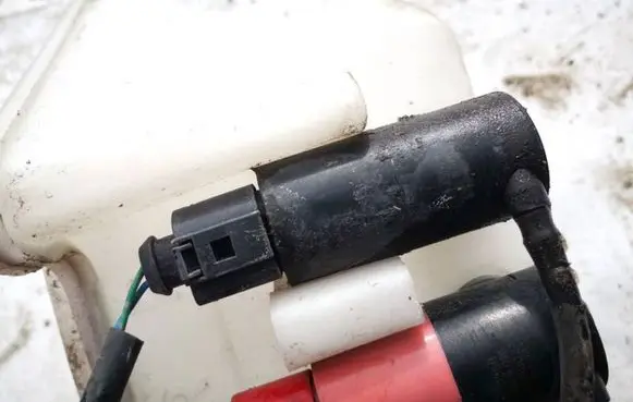 Toyota Yaris Windscreen/windshield washer pump 30357 060731a